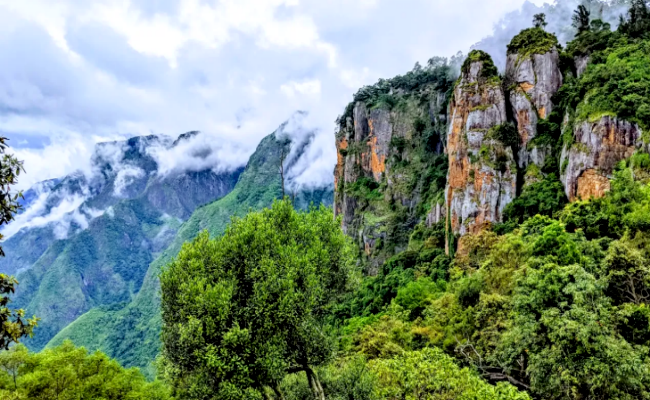 Guna Caves Pillar hills